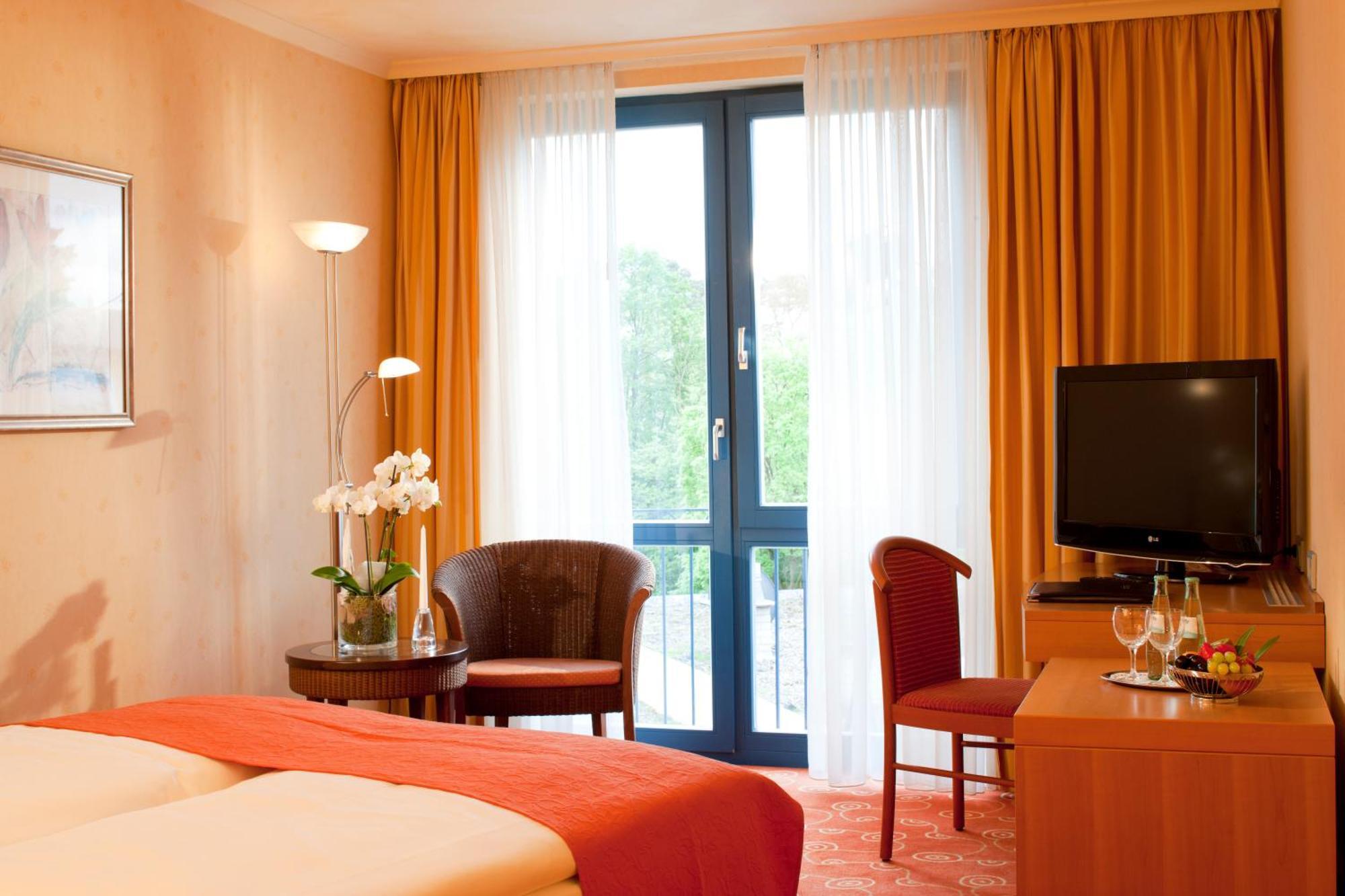 Vital Hotel Westfalen Therme Wellness Resort & Spa บัดลิพพ์ชปริงเงอ ภายนอก รูปภาพ