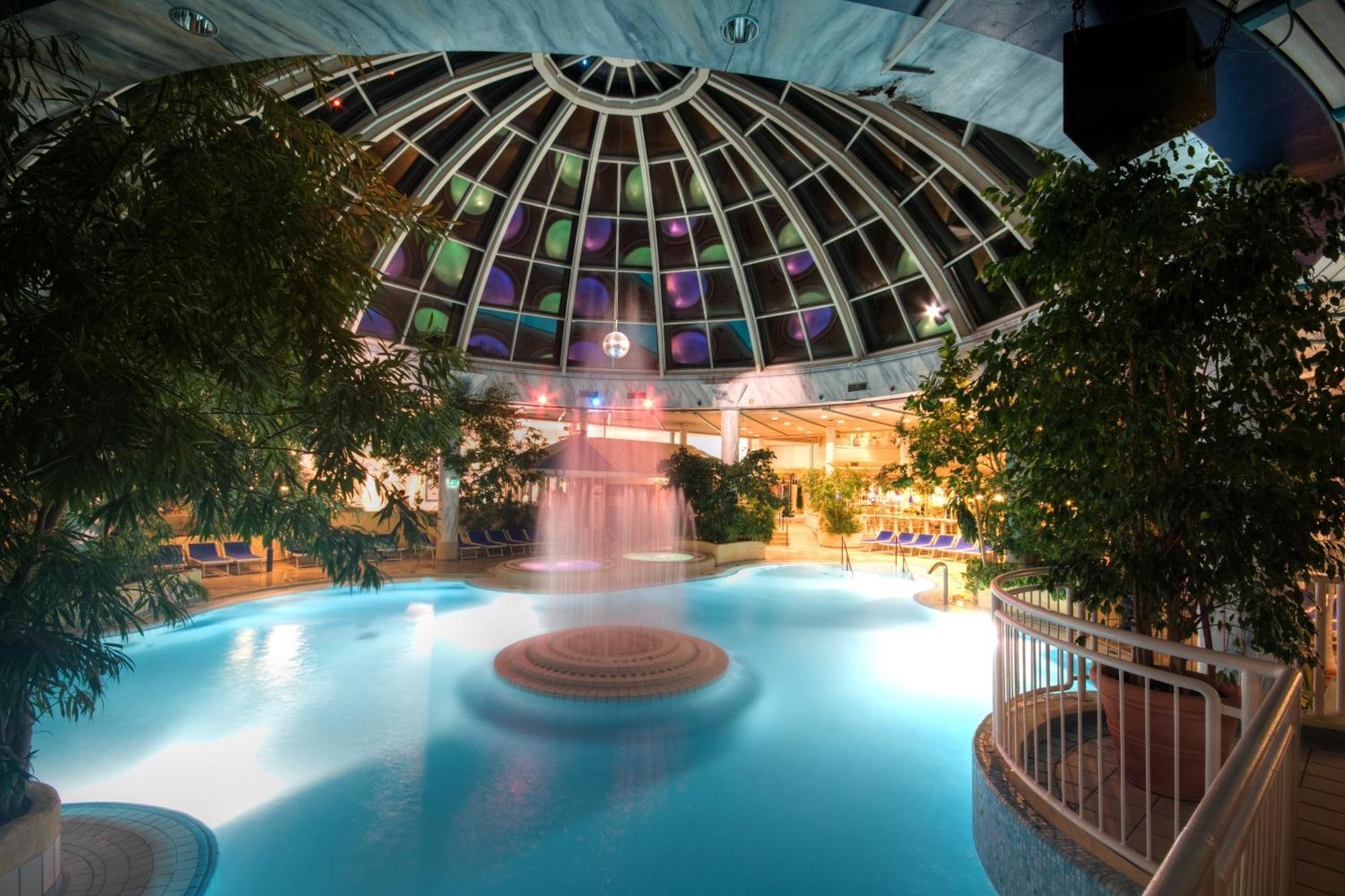 Vital Hotel Westfalen Therme Wellness Resort & Spa บัดลิพพ์ชปริงเงอ ภายนอก รูปภาพ