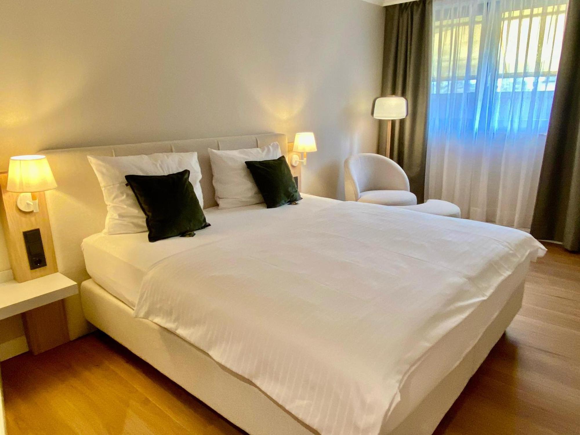 Vital Hotel Westfalen Therme Wellness Resort & Spa บัดลิพพ์ชปริงเงอ ภายนอก รูปภาพ