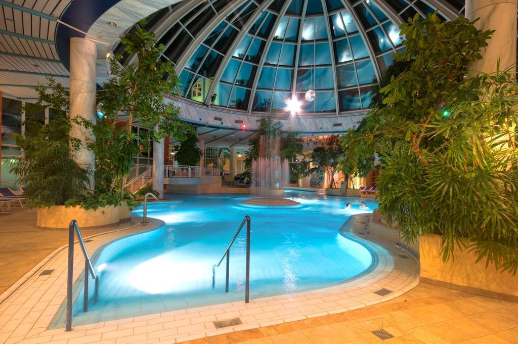 Vital Hotel Westfalen Therme Wellness Resort & Spa บัดลิพพ์ชปริงเงอ ภายนอก รูปภาพ